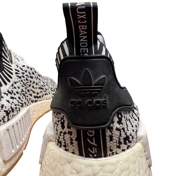 ADIDAS NMD R1 Men's 8 Primeknit Zebra Black White Sneakers Running Shoes - Picture 9 of 13